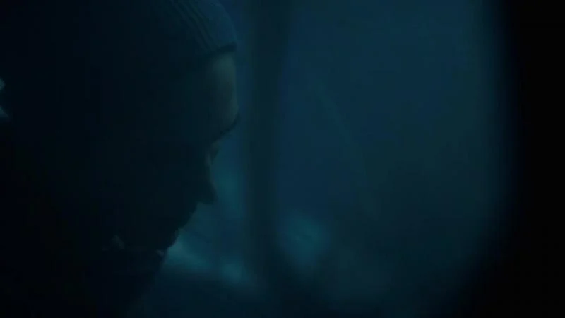 Кадры из сериала Сквозь снег (2020)